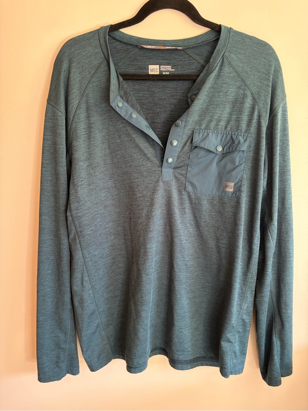 MEC- Teal, size medium Henley Outflow Sweater